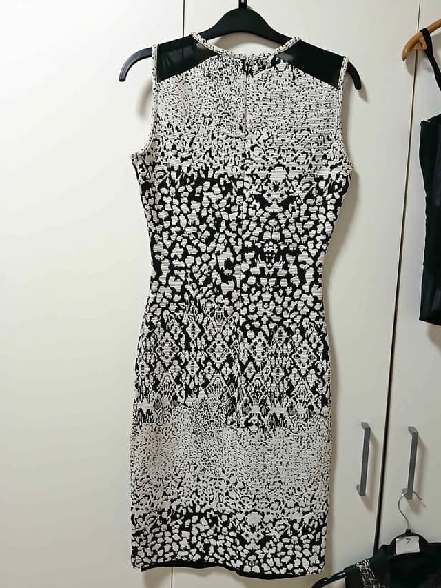 Dámské šaty — source 2